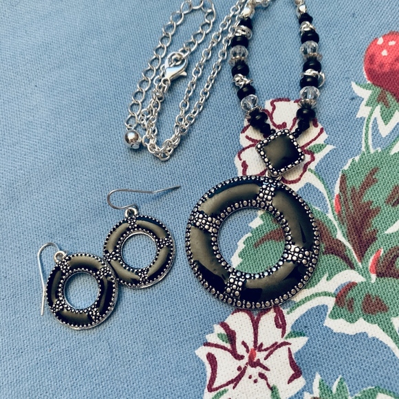 Kenneth Cole Silver Tone & Black Enameled Necklace & Earring Set - Picture 4 of 8